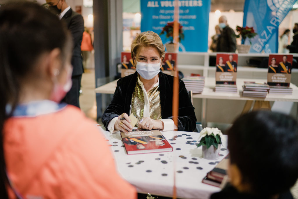 S.A.R. La Grande Duchesse en dédicace
