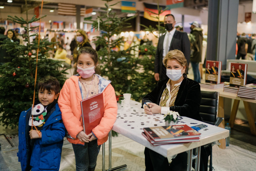 S.A.R. La Grande Duchesse en dédicace